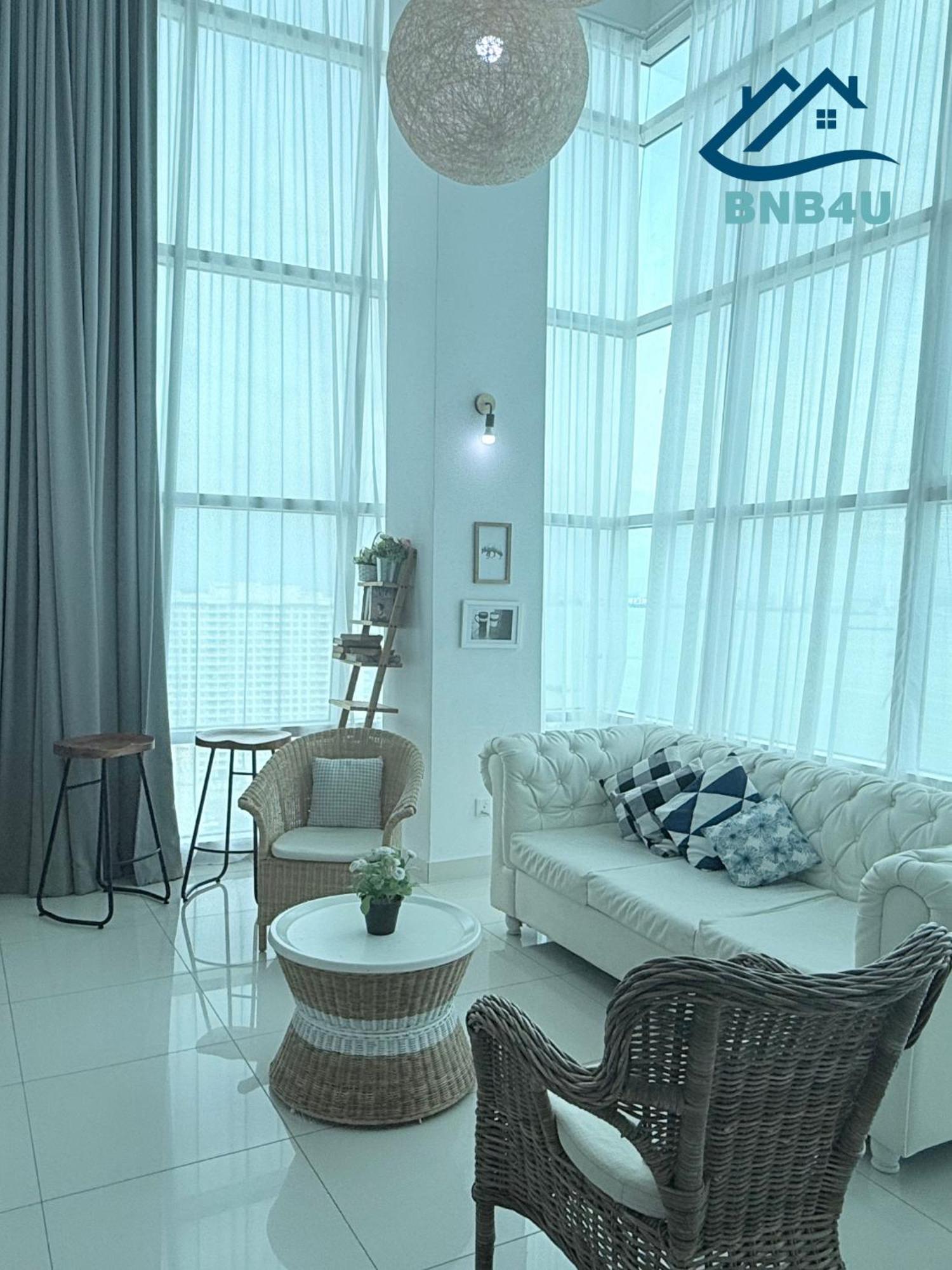 Duplex Seaview Comfort In By Iz * George Town