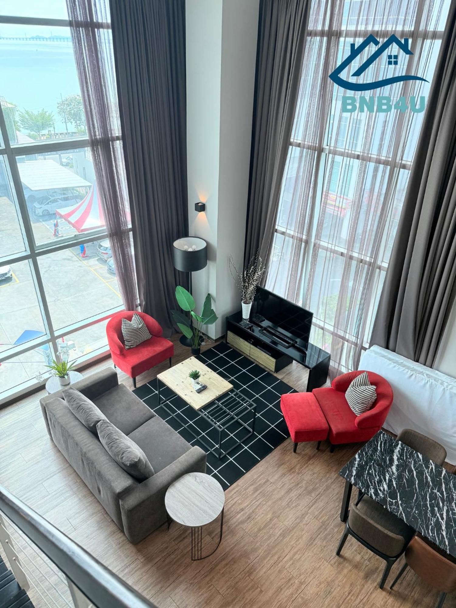 Duplex Seaview Comfort In By Iz George Town