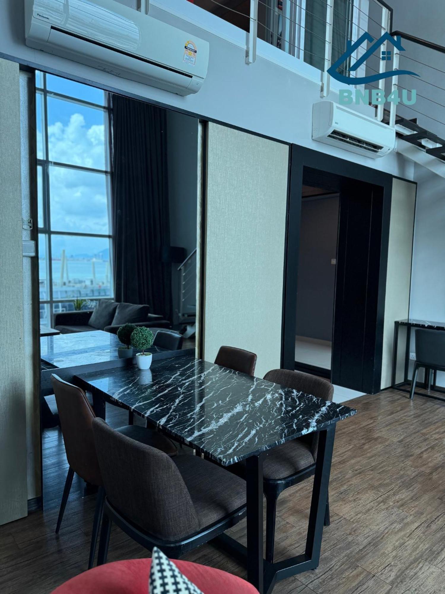 Duplex Seaview Comfort In By Iz