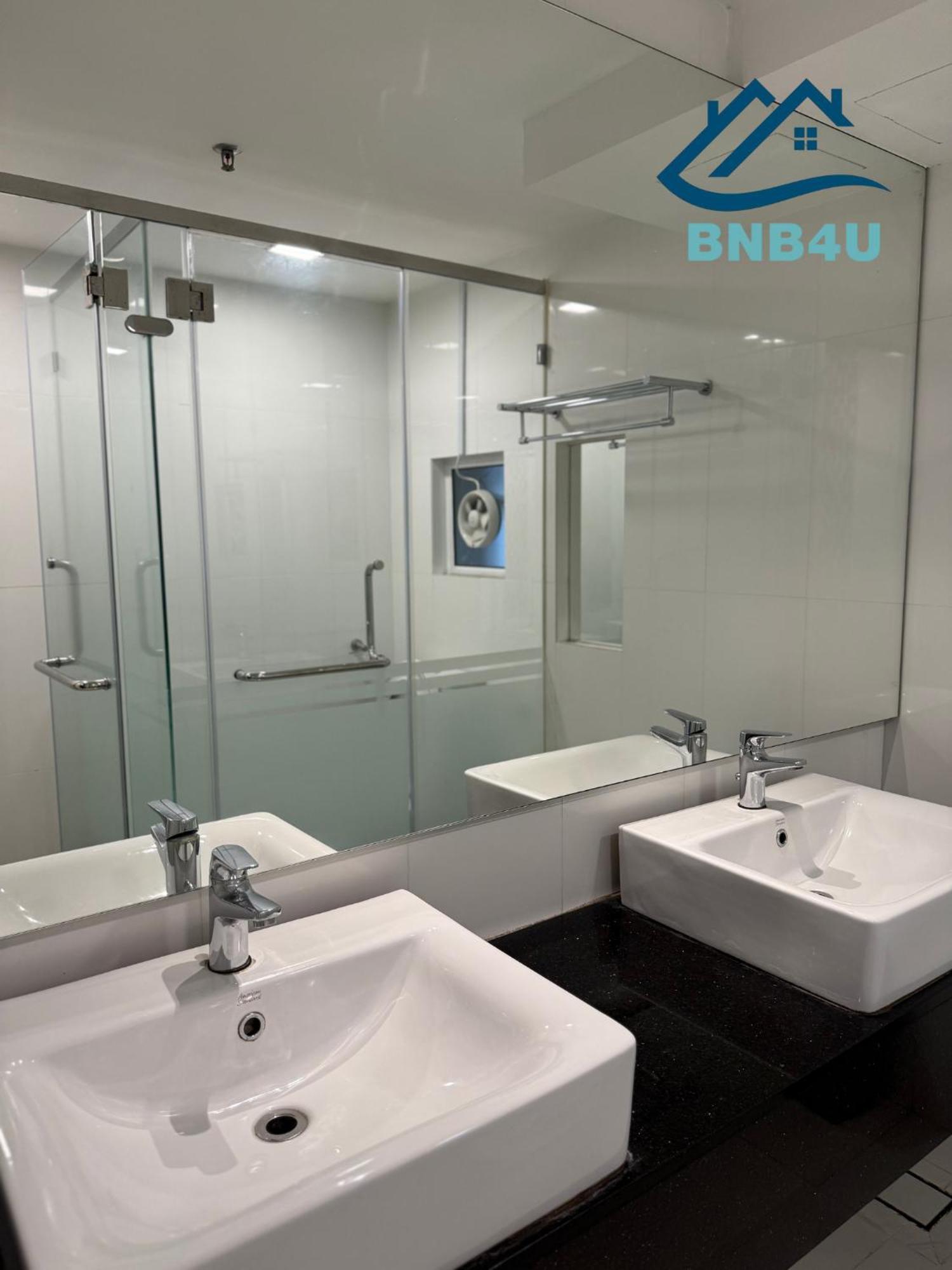 Duplex Seaview Comfort In By Iz George Town