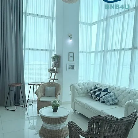 Duplex Seaview Comfort Stay In City By Iz George Town Exterior photo